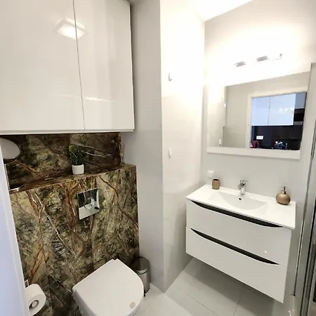 Sloneczny Spire アパート